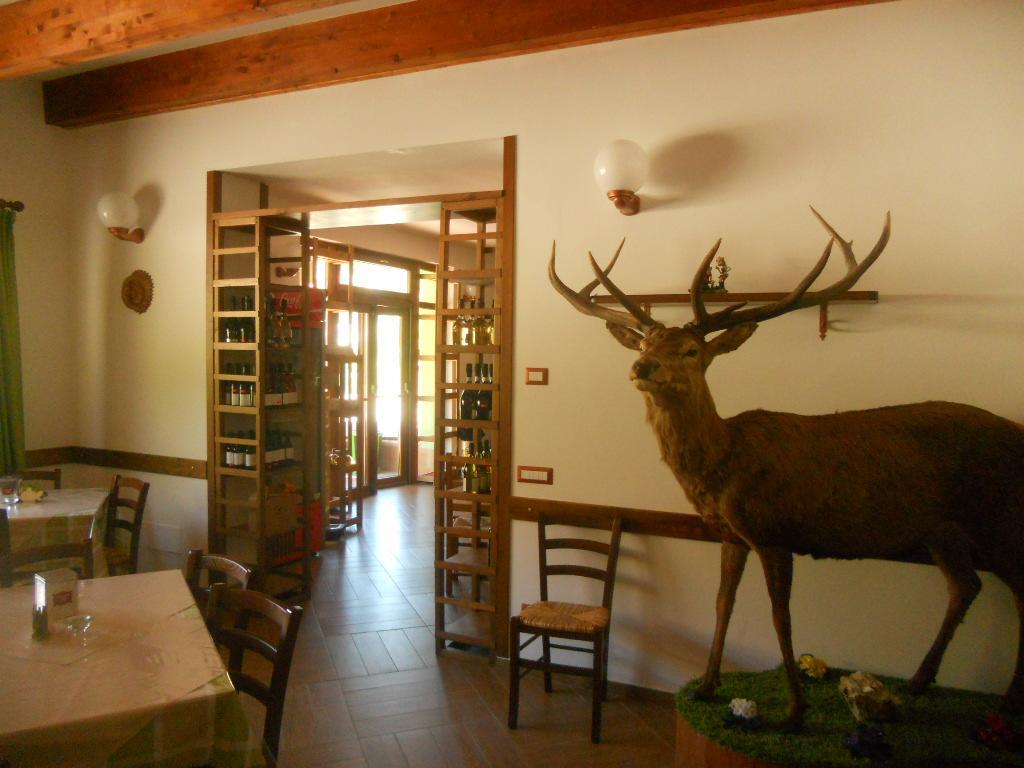 La Locanda Del Lago Lucciola Villalago Екстер'єр фото